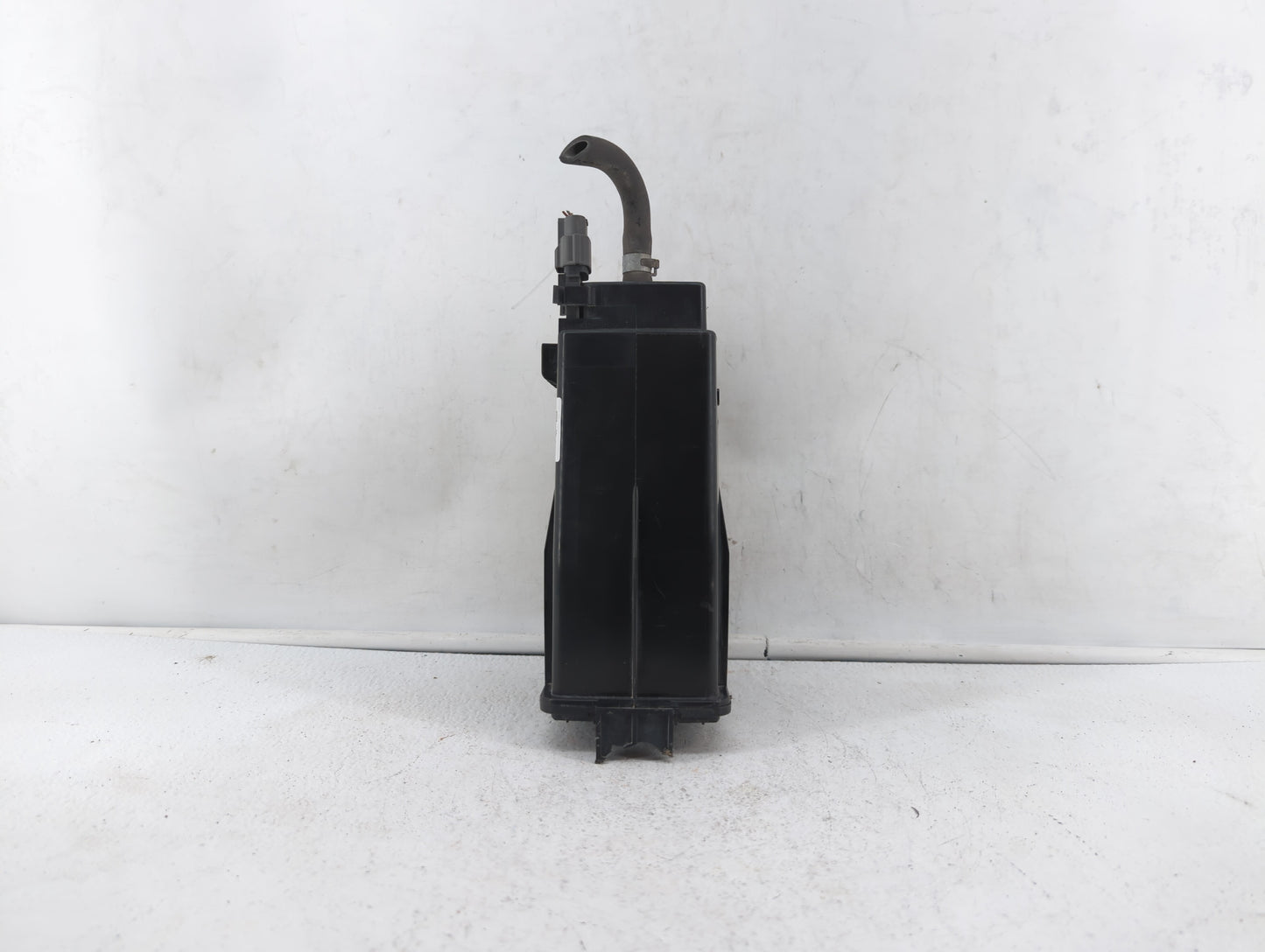 2011 Nissan Altima Fuel Vapor Charcoal Canister 384889 - Oemusedautoparts1.com