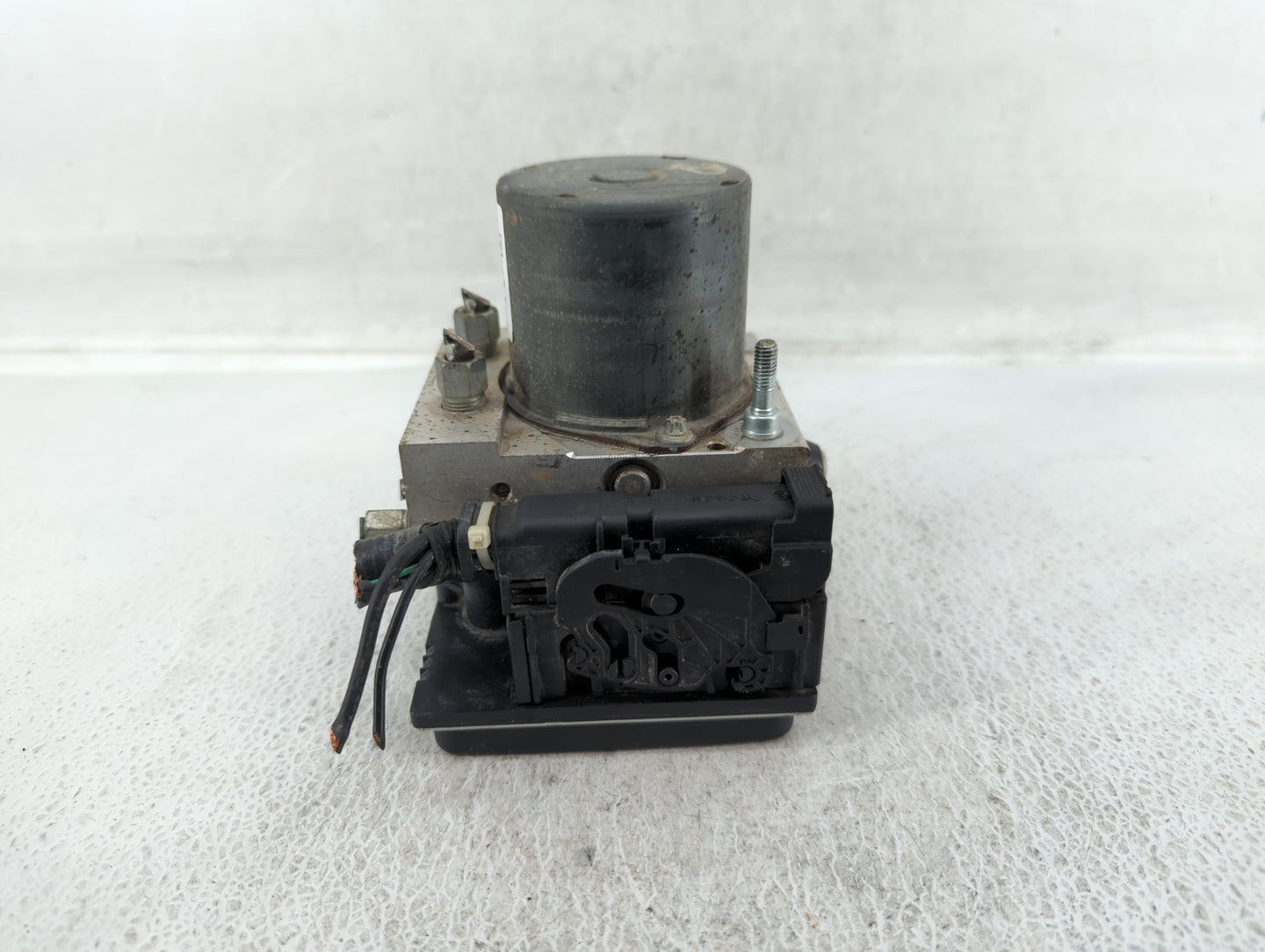 2011 Nissan Altima Throttle Body P/N:47660 ZX60A Fits OEM Used Auto Parts - Oemusedautoparts1.com