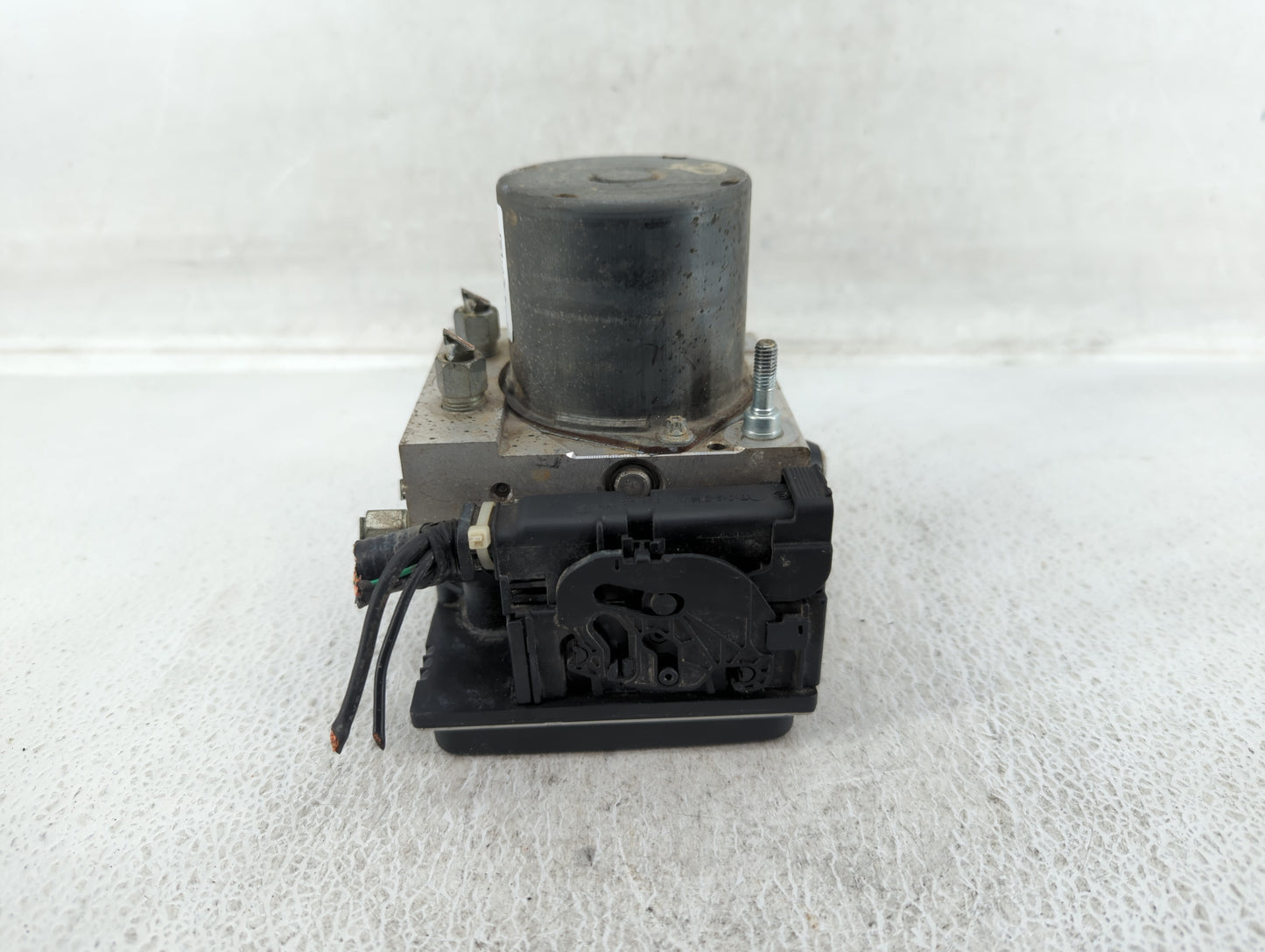 2011 Nissan Altima Throttle Body P/N:47660 ZX60A Fits OEM Used Auto Parts - Oemusedautoparts1.com