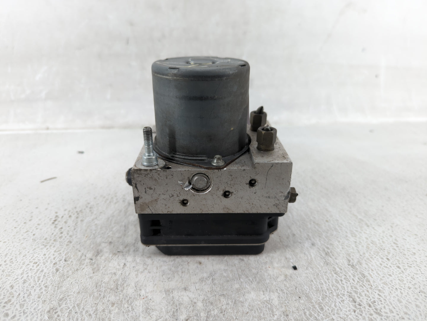 2011-2012 Nissan Altima ABS Pump Control Module Replacement P/N:47660-ZX60A Fits Fits 2011 2012 OEM Used Auto Parts - Oemuse