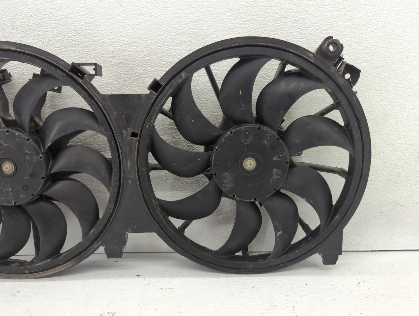 2007-2011 Nissan Altima Left Radiator Fan Motor Assembly 617465 - Oemusedautoparts1.com