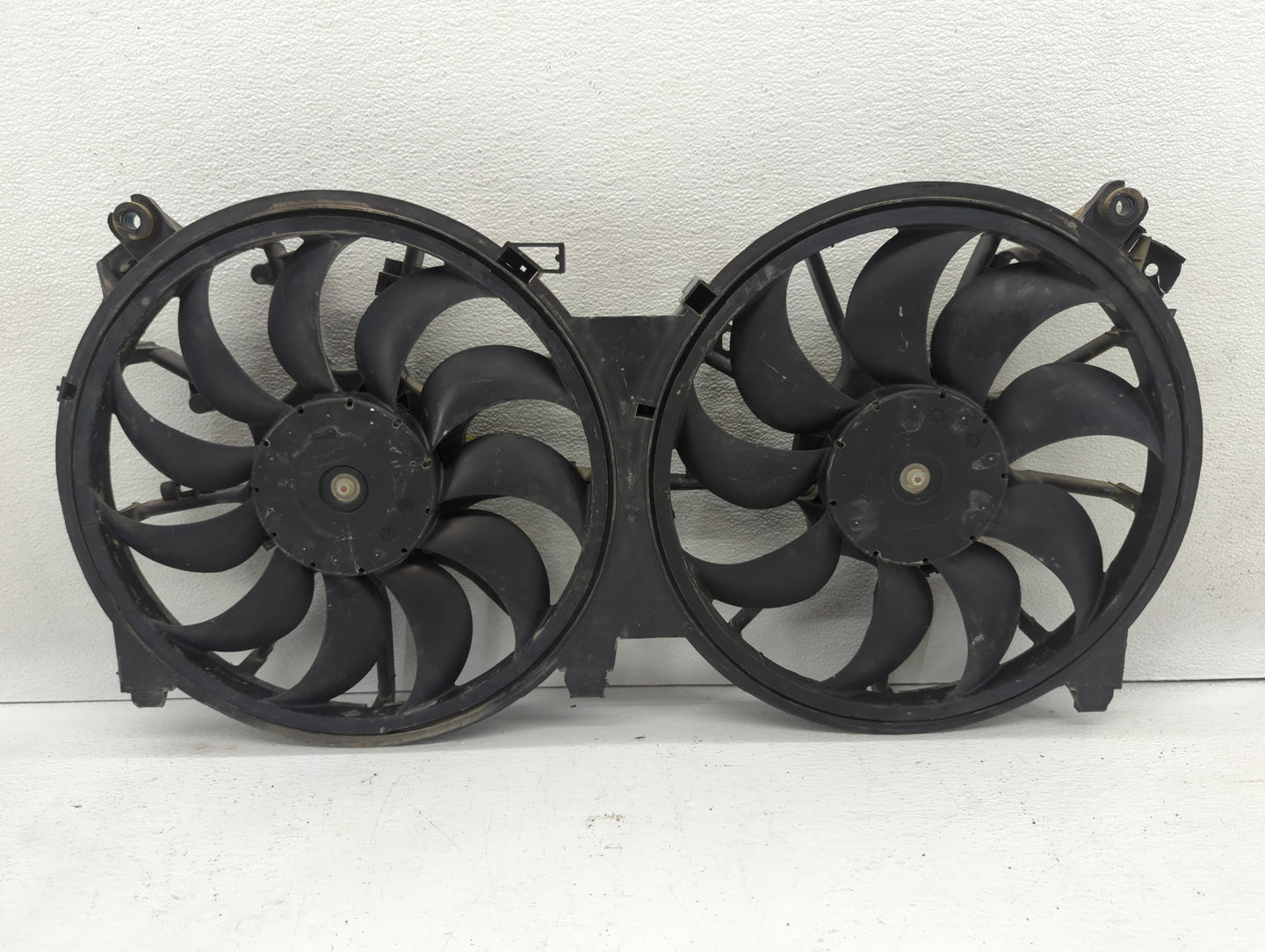 2007-2011 Nissan Altima Left Radiator Fan Motor Assembly 617465 - Oemusedautoparts1.com