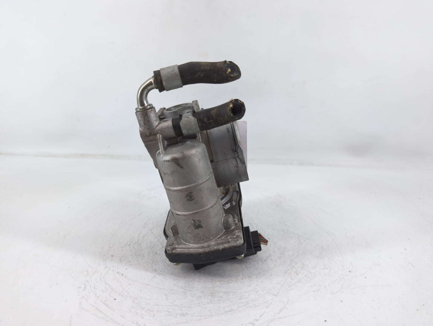 2007-2013 Nissan Altima Throttle Body P/N:K1112 1 526-01 Fits Fits 2007 2008 2009 2010 2011 2012 2013 OEM Used Auto Parts - 