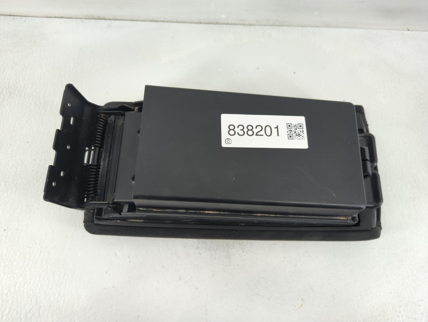 2011 Nissan Altima Center Console Armrest Cover Lid P/N:2388392 Fits OEM Used Auto Parts - Oemusedautoparts1.com