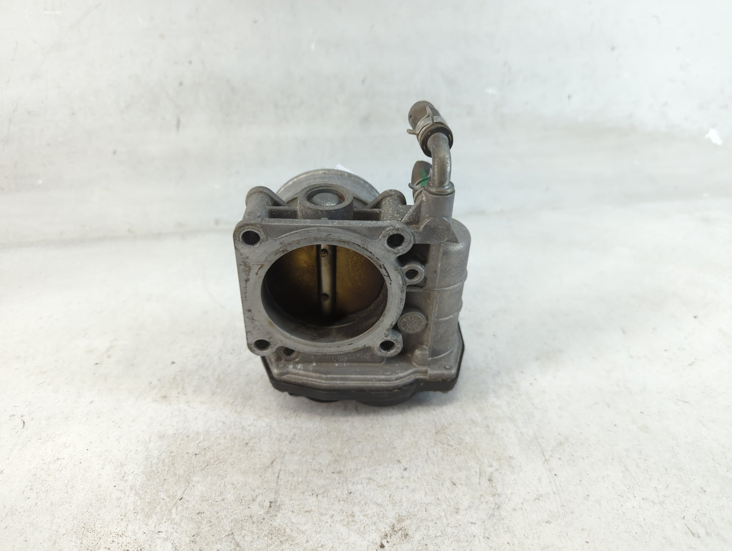 2007-2013 Nissan Altima Throttle Body P/N:RME60-15 Fits Fits 2007 2008 2009 2010 2011 2012 2013 OEM Used Auto Parts - Oemuse