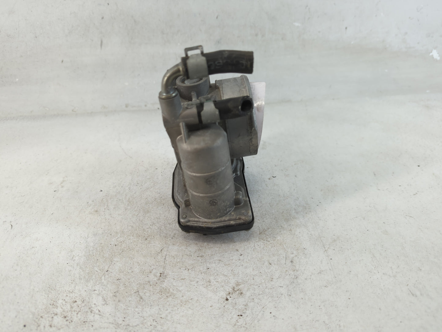 2007-2013 Nissan Altima Throttle Body P/N:RME60-15 Fits Fits 2007 2008 2009 2010 2011 2012 2013 OEM Used Auto Parts - Oemuse