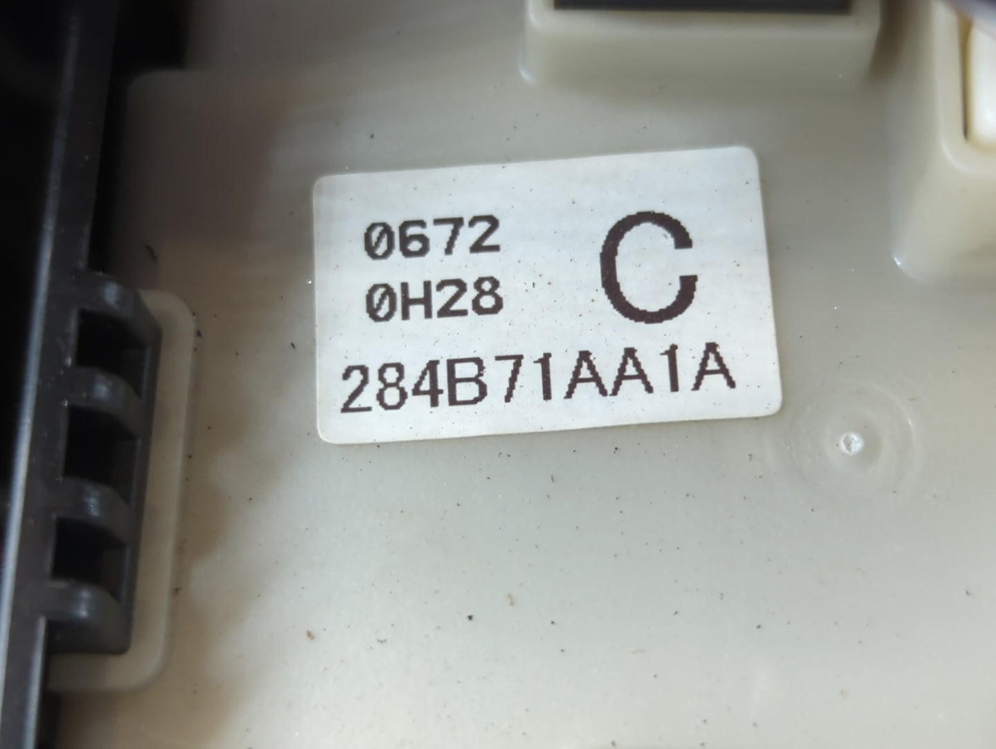 2011 Nissan Altima Fusebox Fuse Box Panel Relay Module P/N:0672 0H28 284B71AA1A Fits OEM Used Auto Parts - Oemusedautoparts1