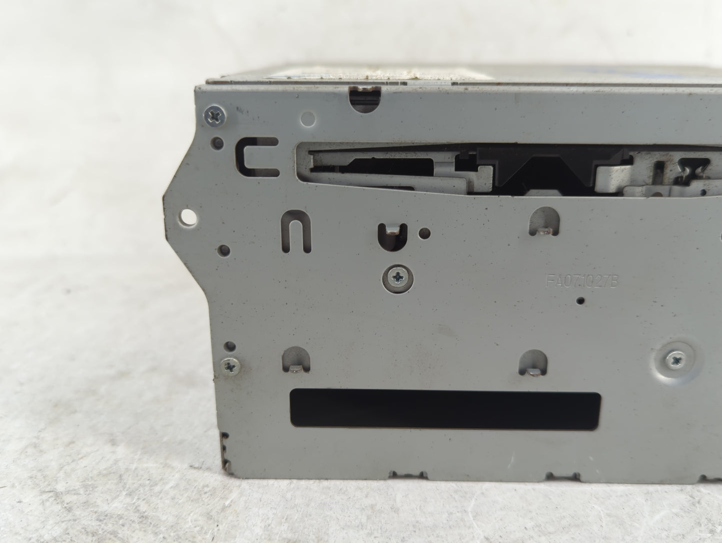 2008-2012 Nissan Armada Radio AM FM Cd Player Receiver Replacement Fits Fits 2008 2009 2010 2011 2012 OEM Used Auto Parts - 