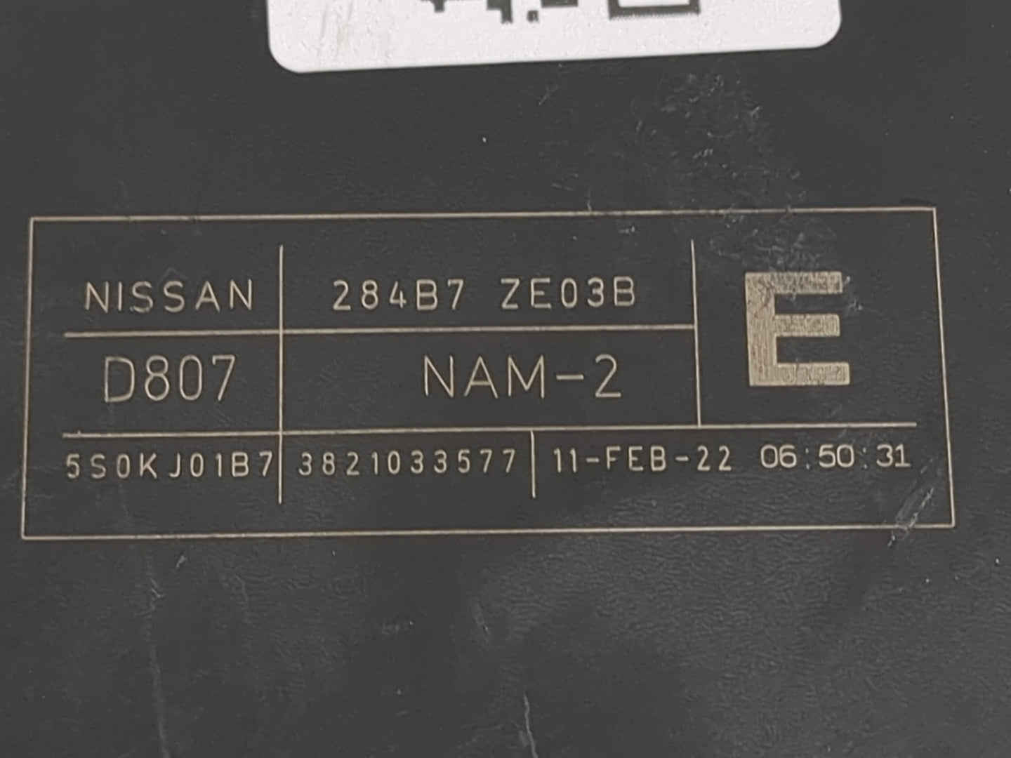 2008-2012 Nissan Armada Fusebox Fuse Box Panel Relay Module P/N:284B7 ZE03B 3821033577 Fits Fits 2008 2009 2010 2011 2012 OE