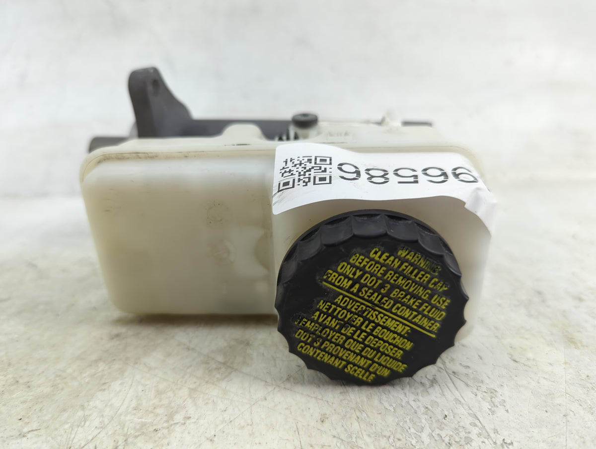 2005-2015 Nissan Armada Brake Master Cylinder 1496586 - Oemusedautoparts1.com