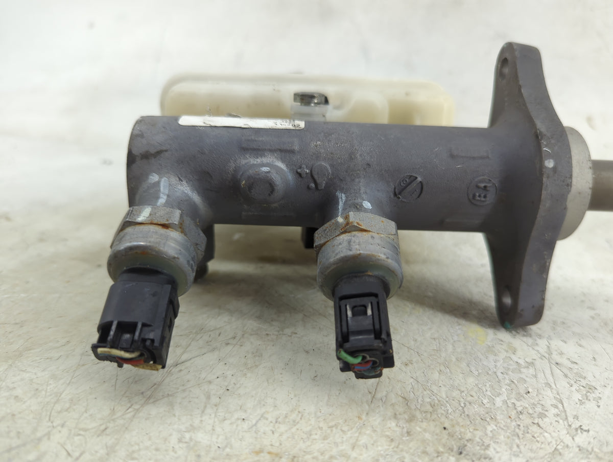 2005-2015 Nissan Armada Brake Master Cylinder 1496586 - Oemusedautoparts1.com