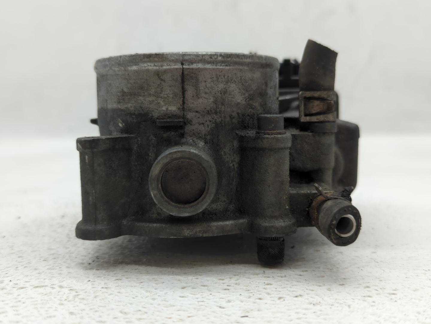 2005-2012 Nissan Armada Throttle Body P/N:16119 7S000 16119 7S000 A Fits OEM Used Auto Parts - Oemusedautoparts1.com