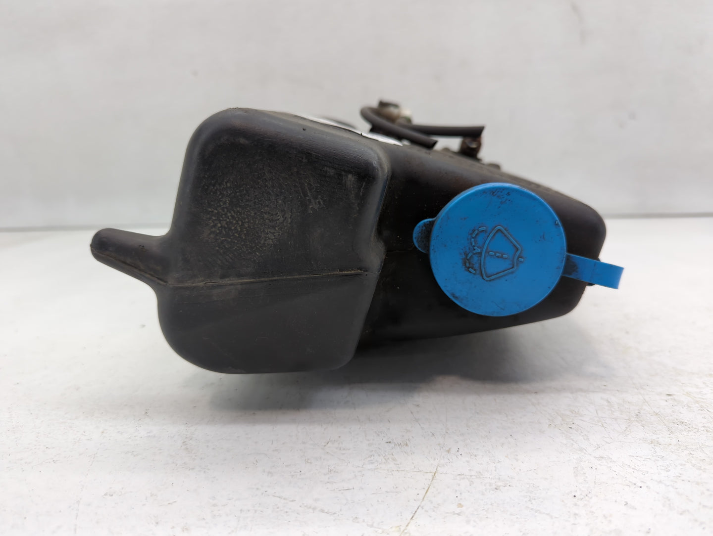 2005-2015 Nissan Armada Windshield Washer Fluid Reservoir Bottle Oem - Oemusedautoparts1.com