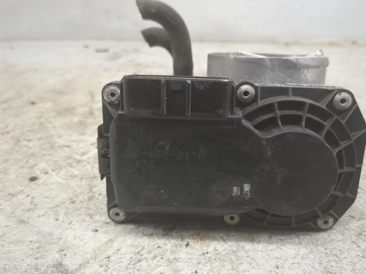 2009-2011 Nissan Frontier Throttle Body Fits Fits 2009 2010 2011 2012 OEM Used Auto Parts - Oemusedautoparts1.com