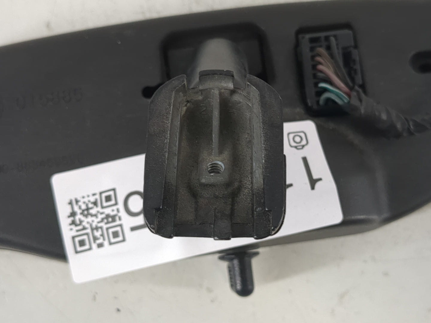 2011-2017 Nissan Juke Interior Rear View Mirror Replacement OEM P/N:E11015885 Fits OEM Used Auto Parts - Oemusedautoparts1.c