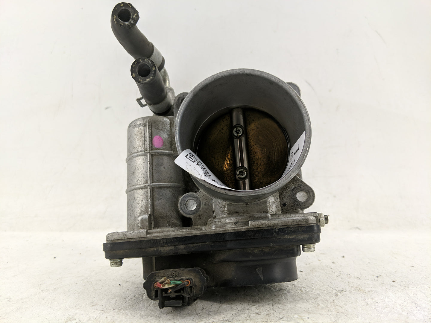 2011-2017 Nissan Juke Throttle Body Fits Fits 2011 2012 2013 2014 2015 2016 2017 OEM Used Auto Parts - Oemusedautoparts1.com