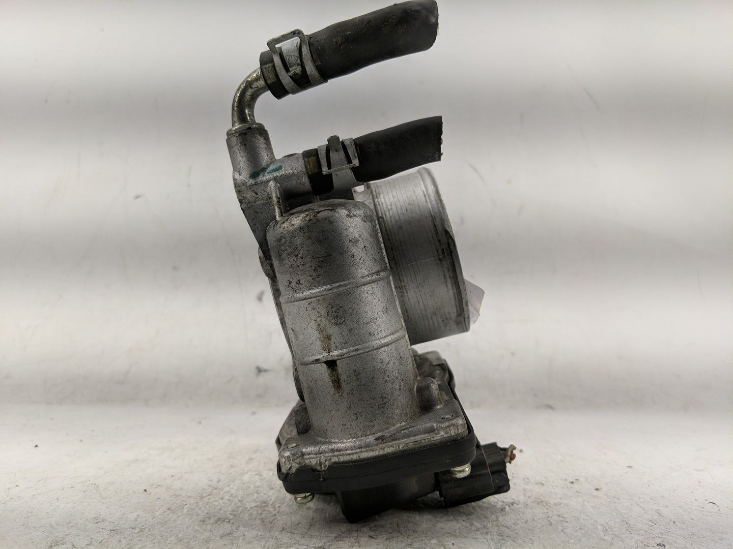 2011-2017 Nissan Juke Throttle Body Fits Fits 2011 2012 2013 2014 2015 2016 2017 OEM Used Auto Parts - Oemusedautoparts1.com