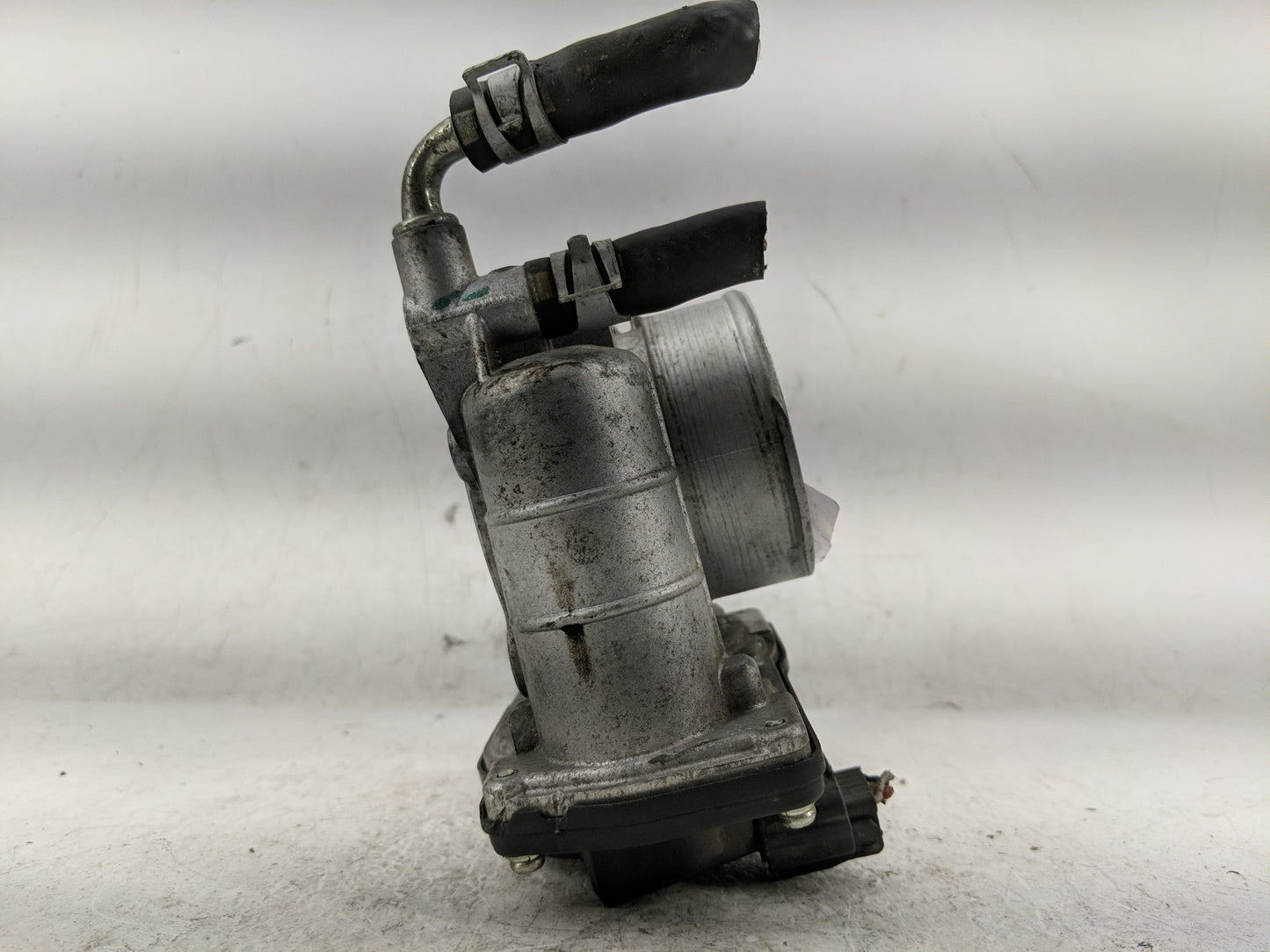 2011-2017 Nissan Juke Throttle Body Fits Fits 2011 2012 2013 2014 2015 2016 2017 OEM Used Auto Parts - Oemusedautoparts1.com