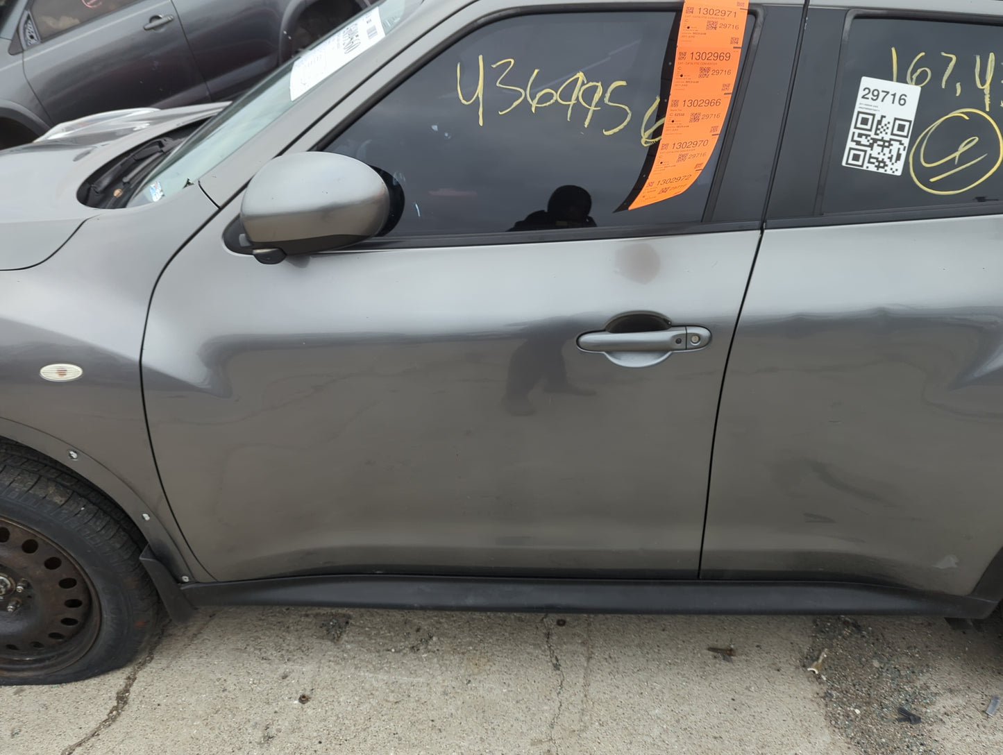 2011-2012 Nissan Juke Driver Front Door Oem - Oemusedautoparts1.com