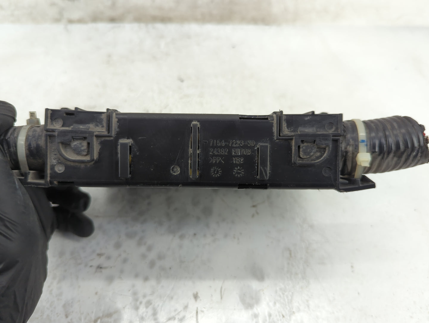 2011-2017 Nissan Juke Fusebox Fuse Box Panel Relay Module P/N:7154-7223-30 Fits Fits 2011 2012 2013 2014 2015 2016 2017 OEM 