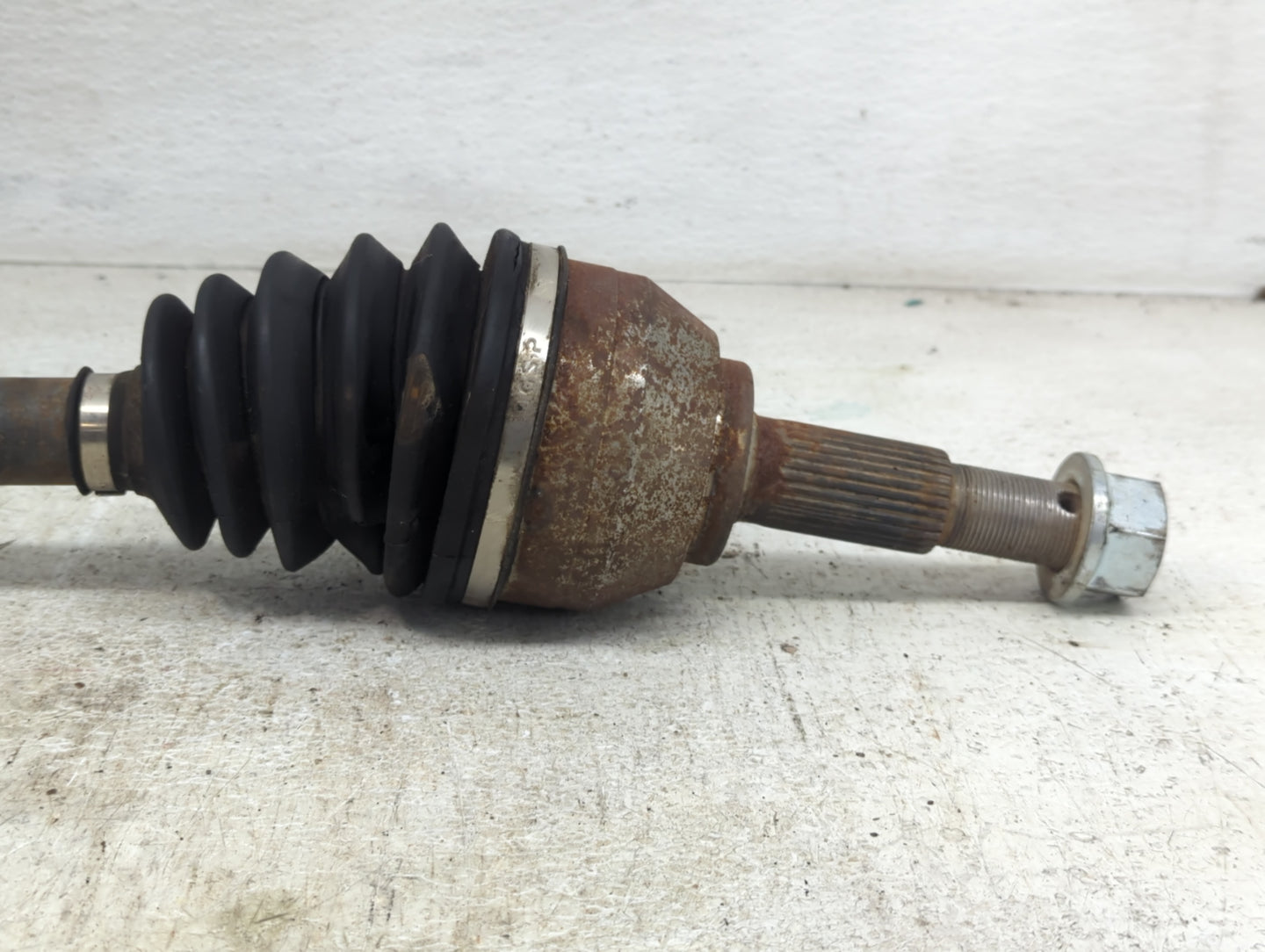 2011-2017 Nissan Juke Axle Shaft Front Driver Cv C/v 1428565 - Oemusedautoparts1.com