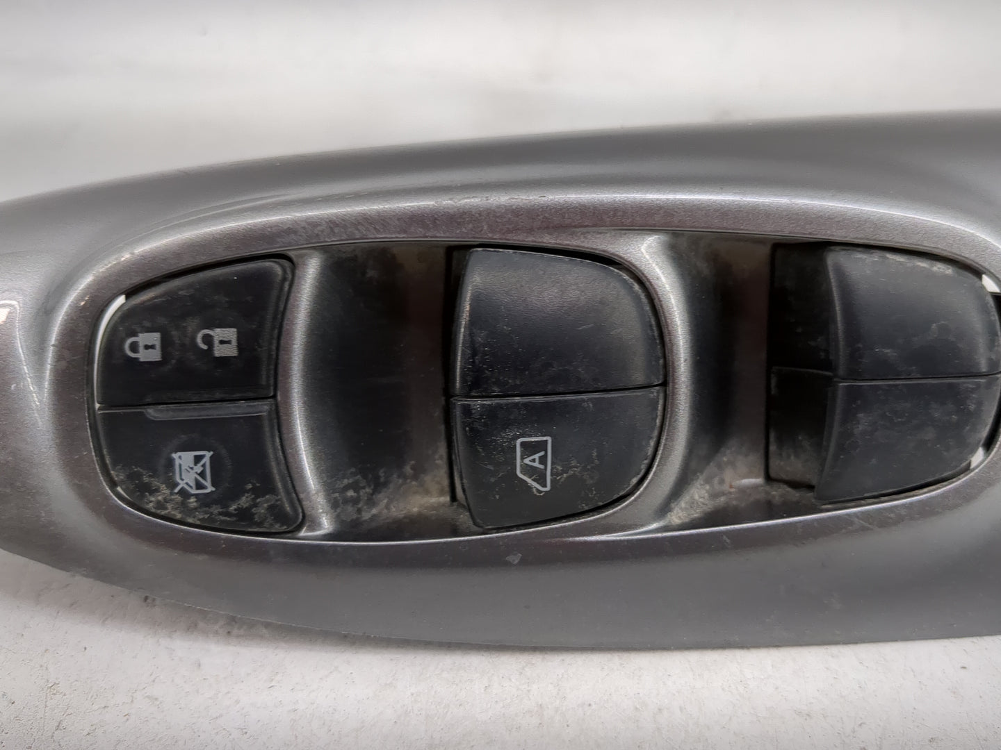 2011-2017 Nissan Juke Master Power Window Switch Replacement Driver Side Left P/N:25401 1KA0A Fits OEM Used Auto Parts - Oem