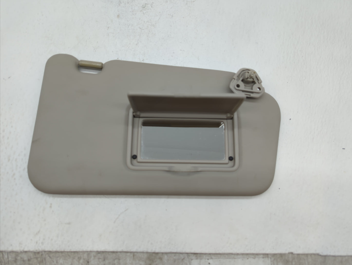 2011-2013 Nissan Juke Sun Visor Shade Replacement Passenger Right Mirror Fits Fits 2011 2012 2013 OEM Used Auto Parts - Oemu
