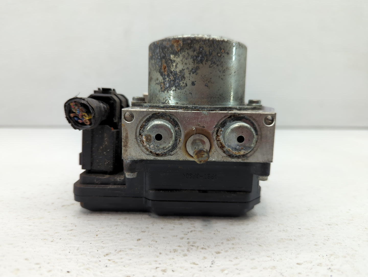 2011 Nissan Juke ABS Pump Control Module Replacement P/N:47660 1KC3A TD8405 Fits OEM Used Auto Parts - Oemusedautoparts1.com
