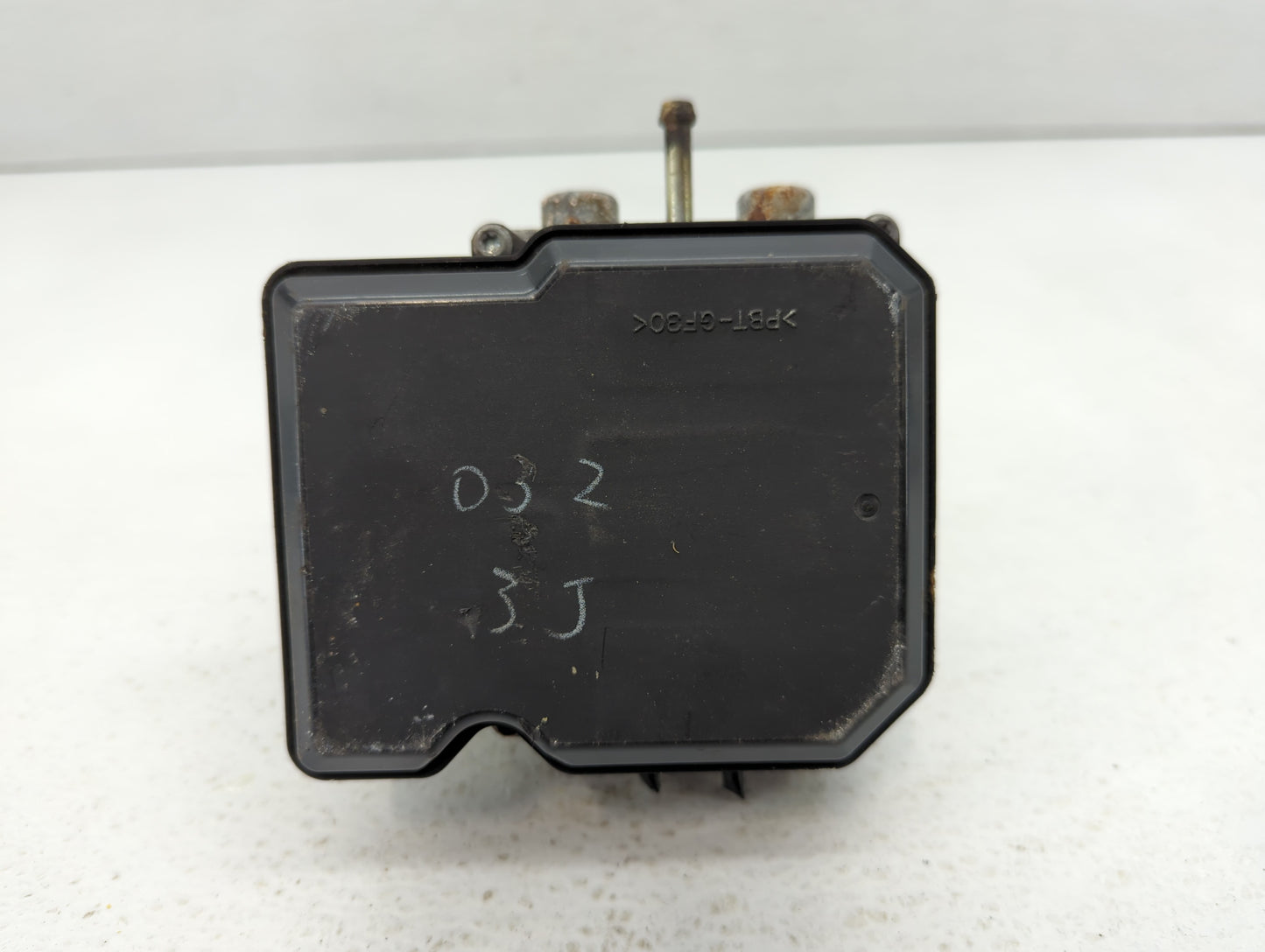 2011 Nissan Juke ABS Pump Control Module Replacement P/N:47660 1KC3A TD8405 Fits OEM Used Auto Parts - Oemusedautoparts1.com