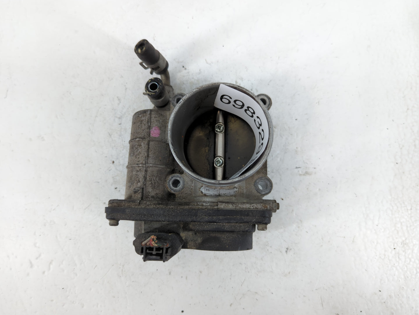 2011-2017 Nissan Juke Throttle Body P/N:526-01 Fits Fits 2011 2012 2013 2014 2015 2016 2017 OEM Used Auto Parts - Oemusedaut