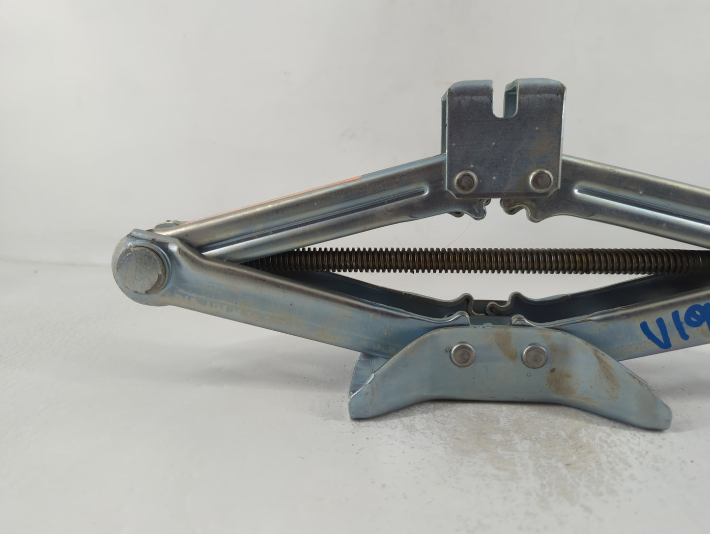 2011 Nissan Juke Spare Scissor Car Jack - Oemusedautoparts1.com
