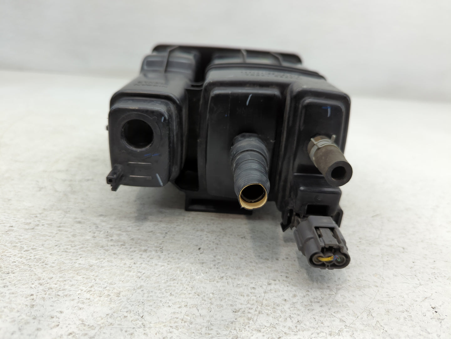 2011 Nissan Juke Axle Shaft Front Driver Cv C/v - Oemusedautoparts1.com