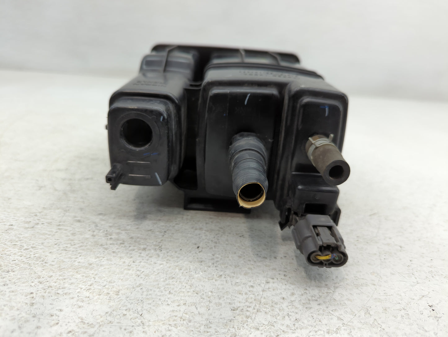 2011 Nissan Juke Axle Shaft Front Driver Cv C/v - Oemusedautoparts1.com