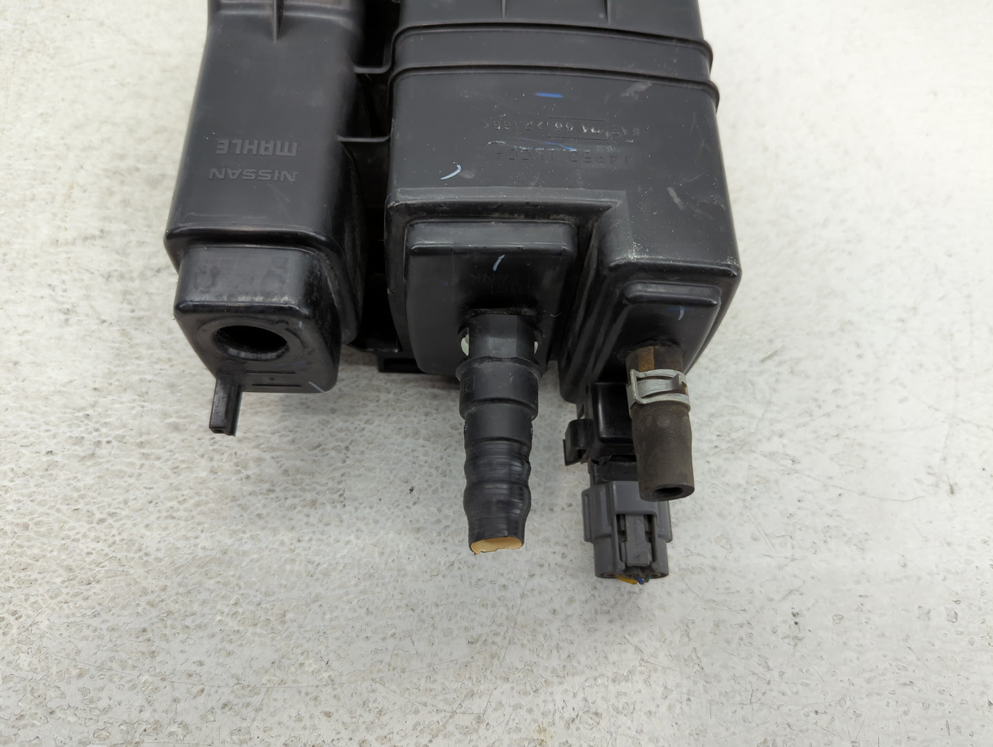 2011 Nissan Juke Axle Shaft Front Driver Cv C/v - Oemusedautoparts1.com
