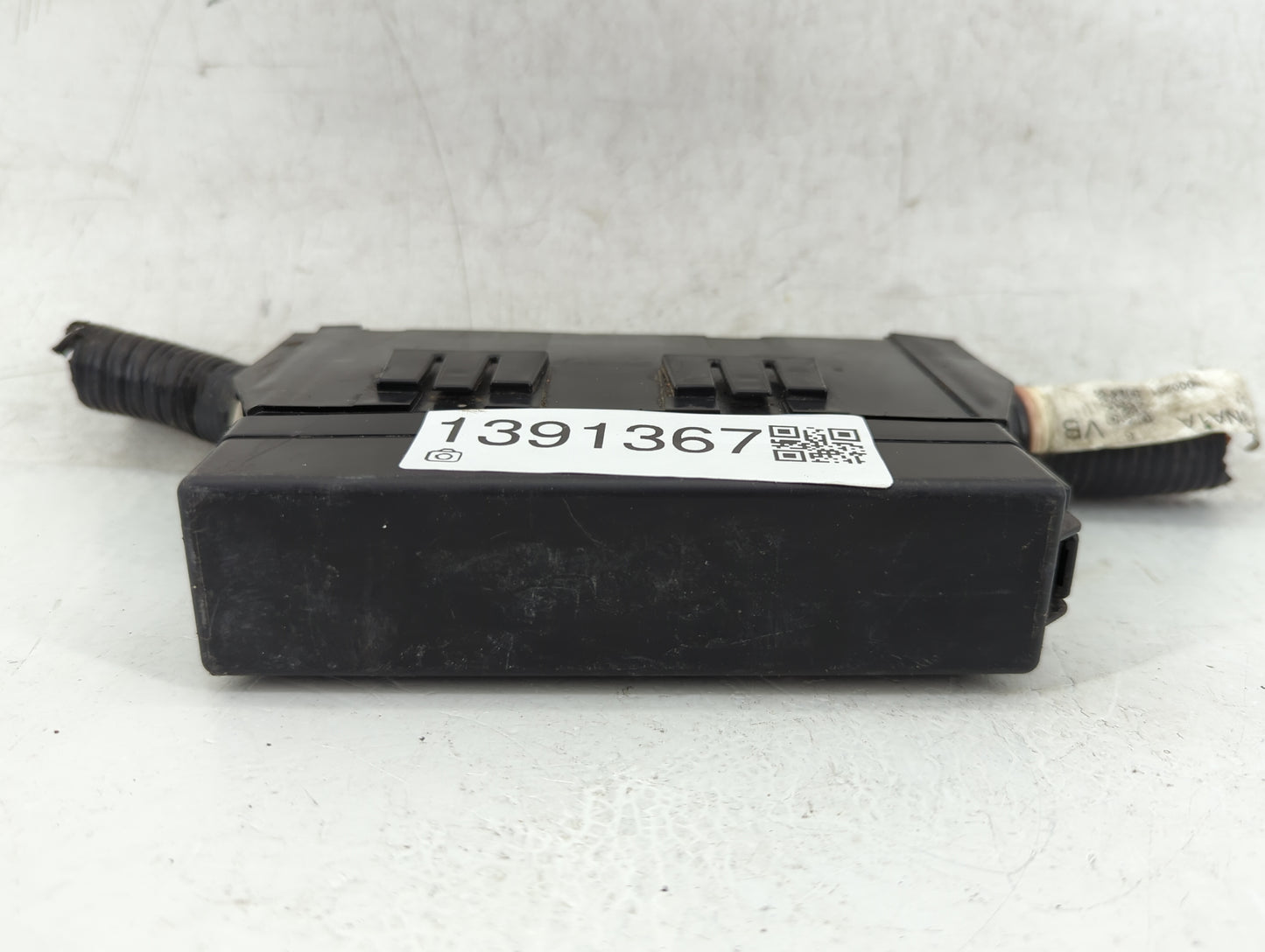 2011-2012 Nissan Leaf Fusebox Fuse Box Panel Relay Module P/N:7154-7223-38 Fits Fits 2011 2012 OEM Used Auto Parts - Oemused