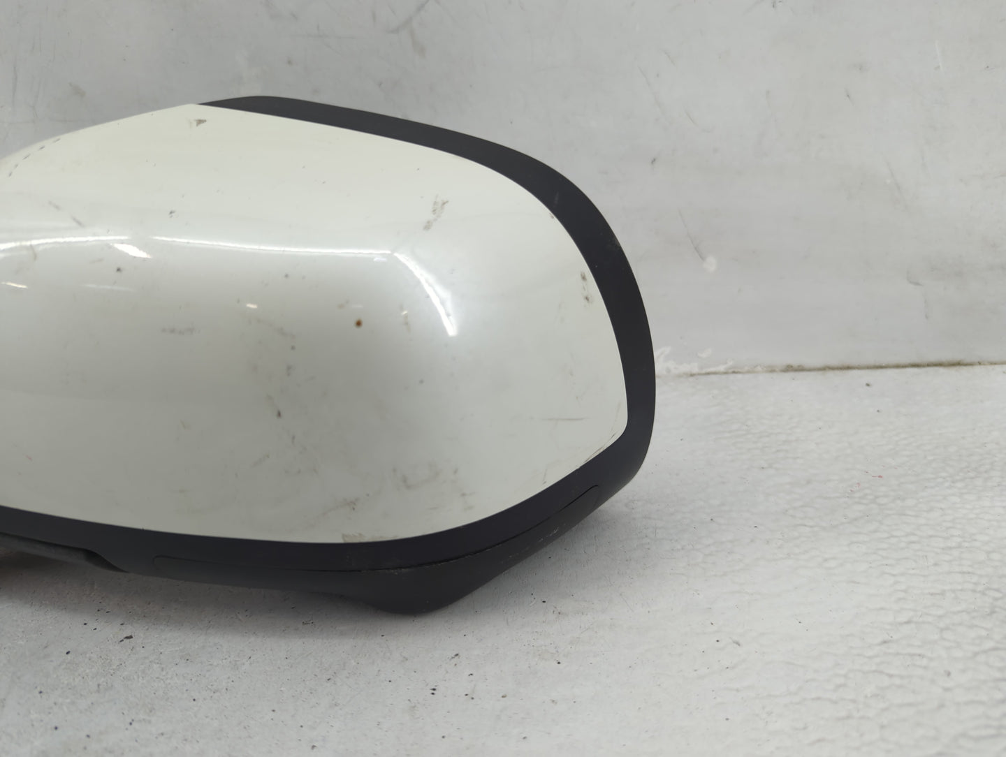 2011-2012 Nissan Leaf Driver Side View Mirror - Left Door Mirror OEM Used - Oemusedautoparts1.com
