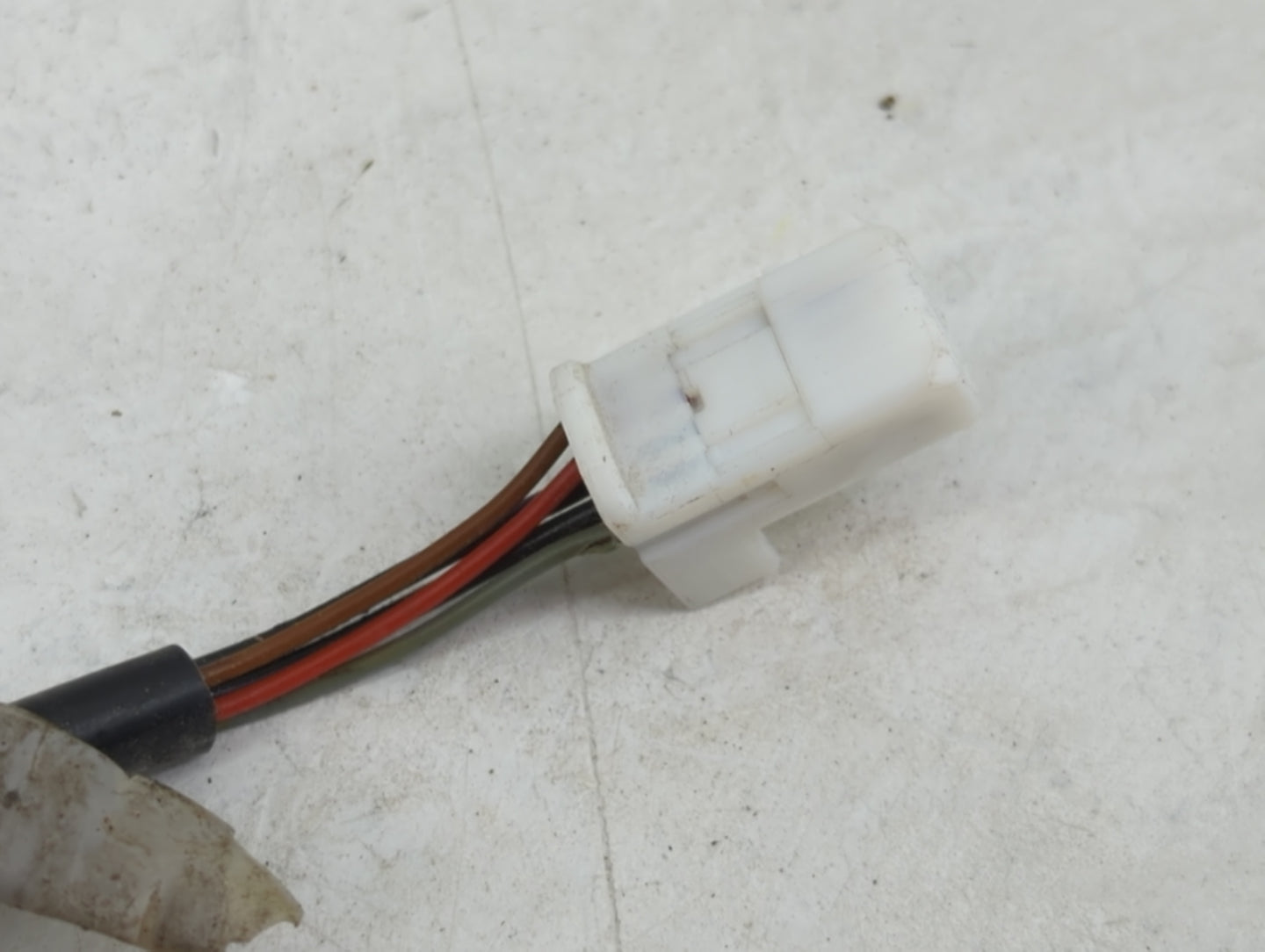 2011-2012 Nissan Leaf Driver Side View Mirror - Left Door Mirror OEM Used - Oemusedautoparts1.com