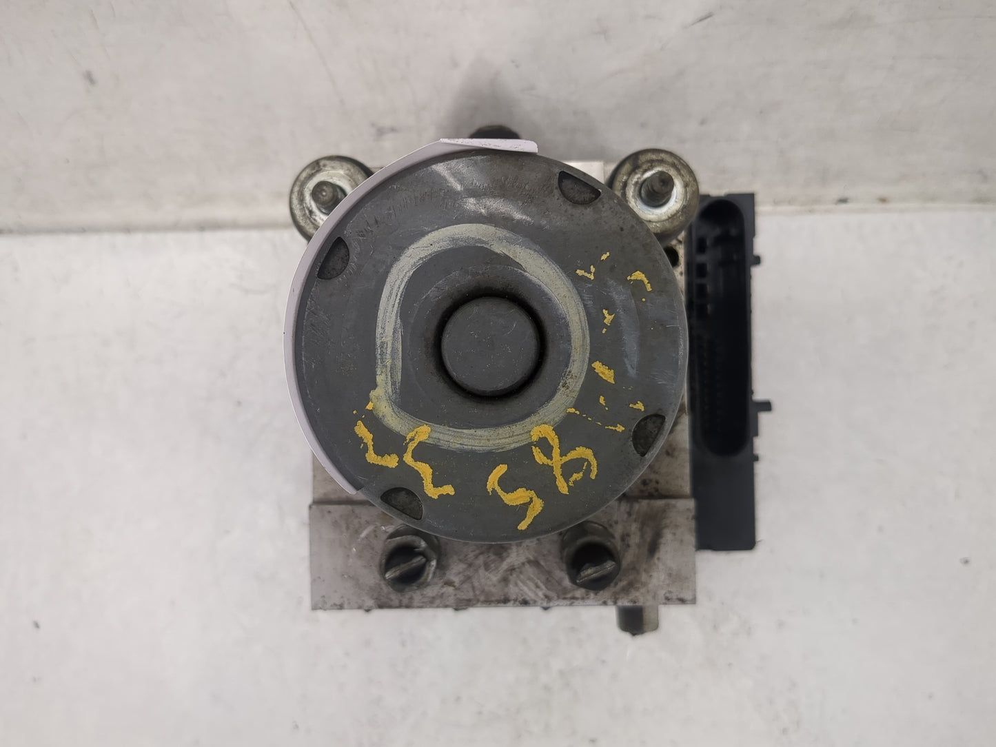 2011-2013 Nissan Maxima ABS Pump Control Module Replacement P/N:47660 ZY70A 0 265 25 463 Fits Fits 2011 2012 2013 OEM Used A