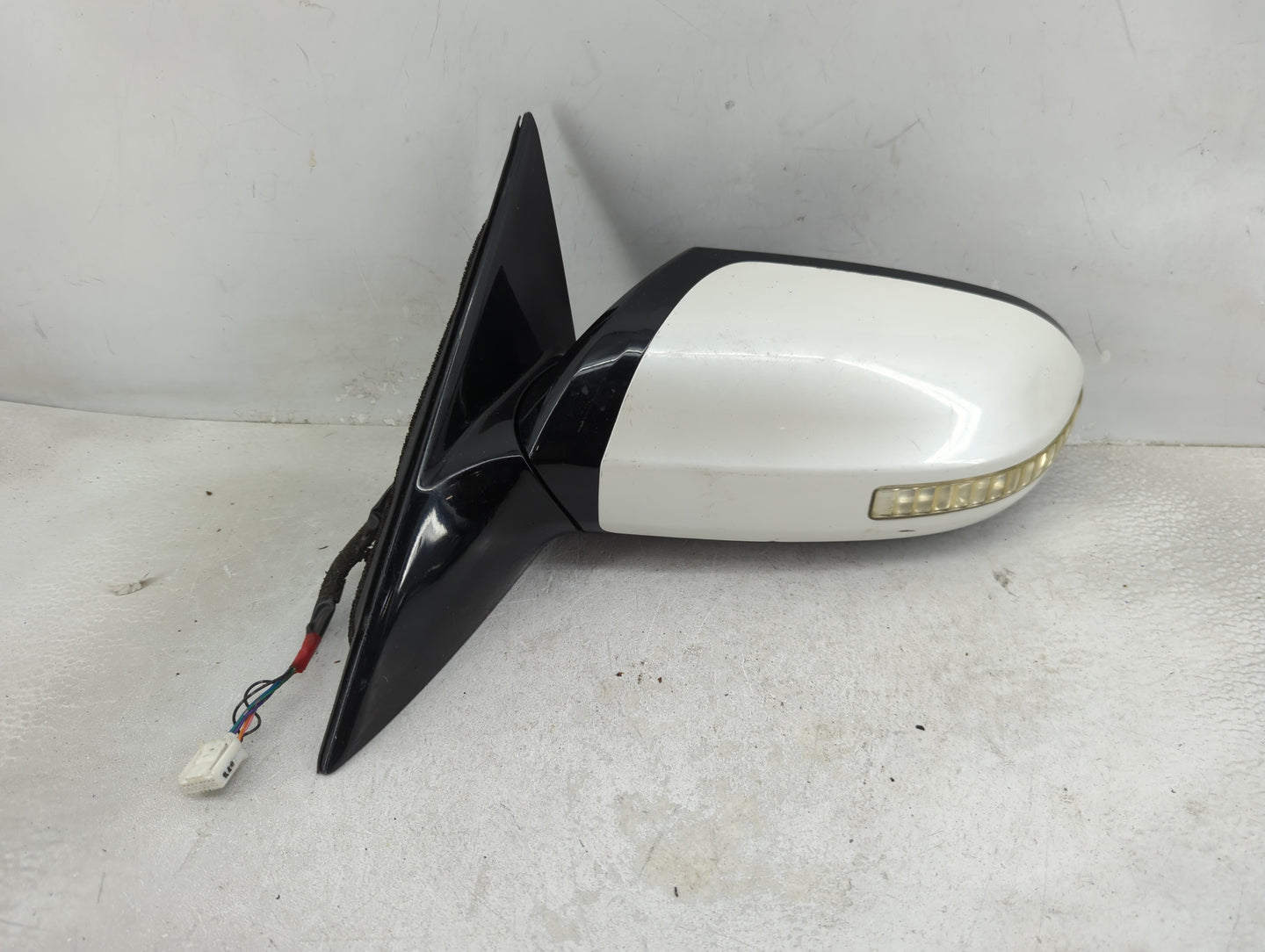 2009-2014 Nissan Maxima Driver Side View Mirror - Left Door Mirror OEM Used - Oemusedautoparts1.com