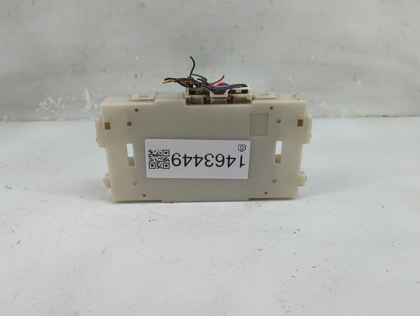 2011-2014 Nissan Maxima Body Control Module Bcm Inner Cabin Fuse Box - Oemusedautoparts1.com