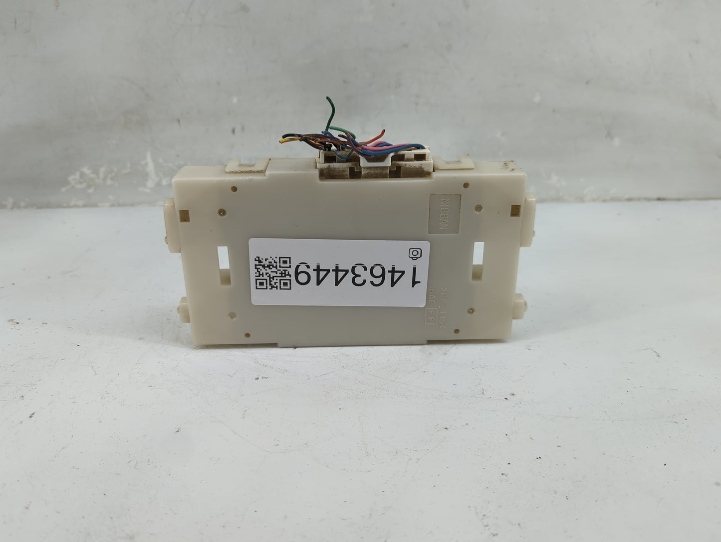 2011-2014 Nissan Maxima Body Control Module Bcm Inner Cabin Fuse Box - Oemusedautoparts1.com