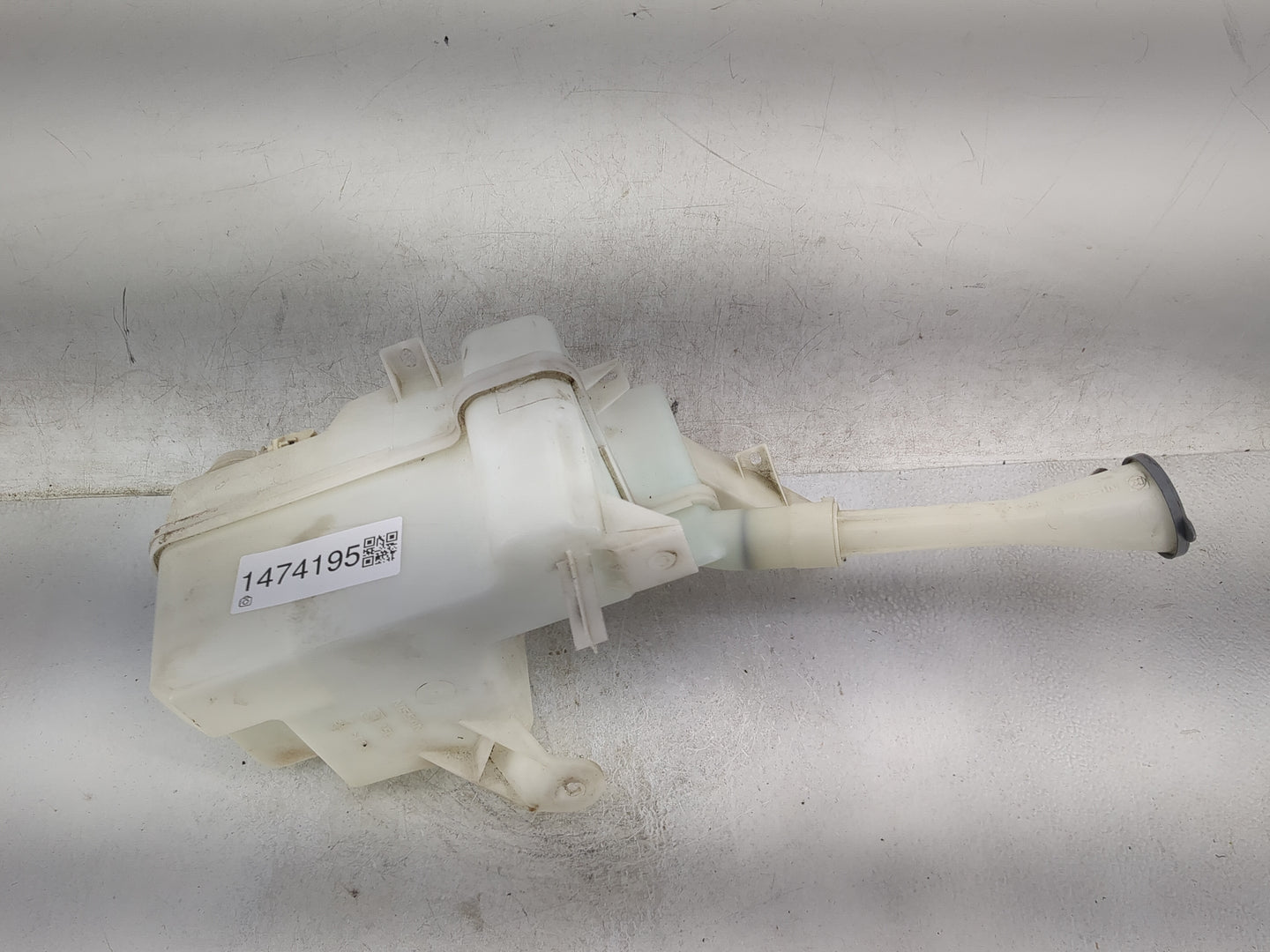 2009-2014 Nissan Maxima Windshield Washer Fluid Reservoir Bottle Oem 1474195 - Oemusedautoparts1.com