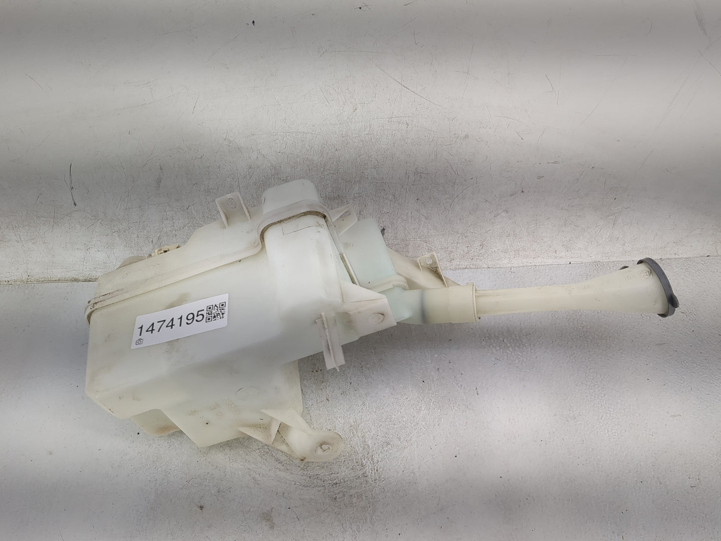 2009-2014 Nissan Maxima Windshield Washer Fluid Reservoir Bottle Oem 1474195 - Oemusedautoparts1.com