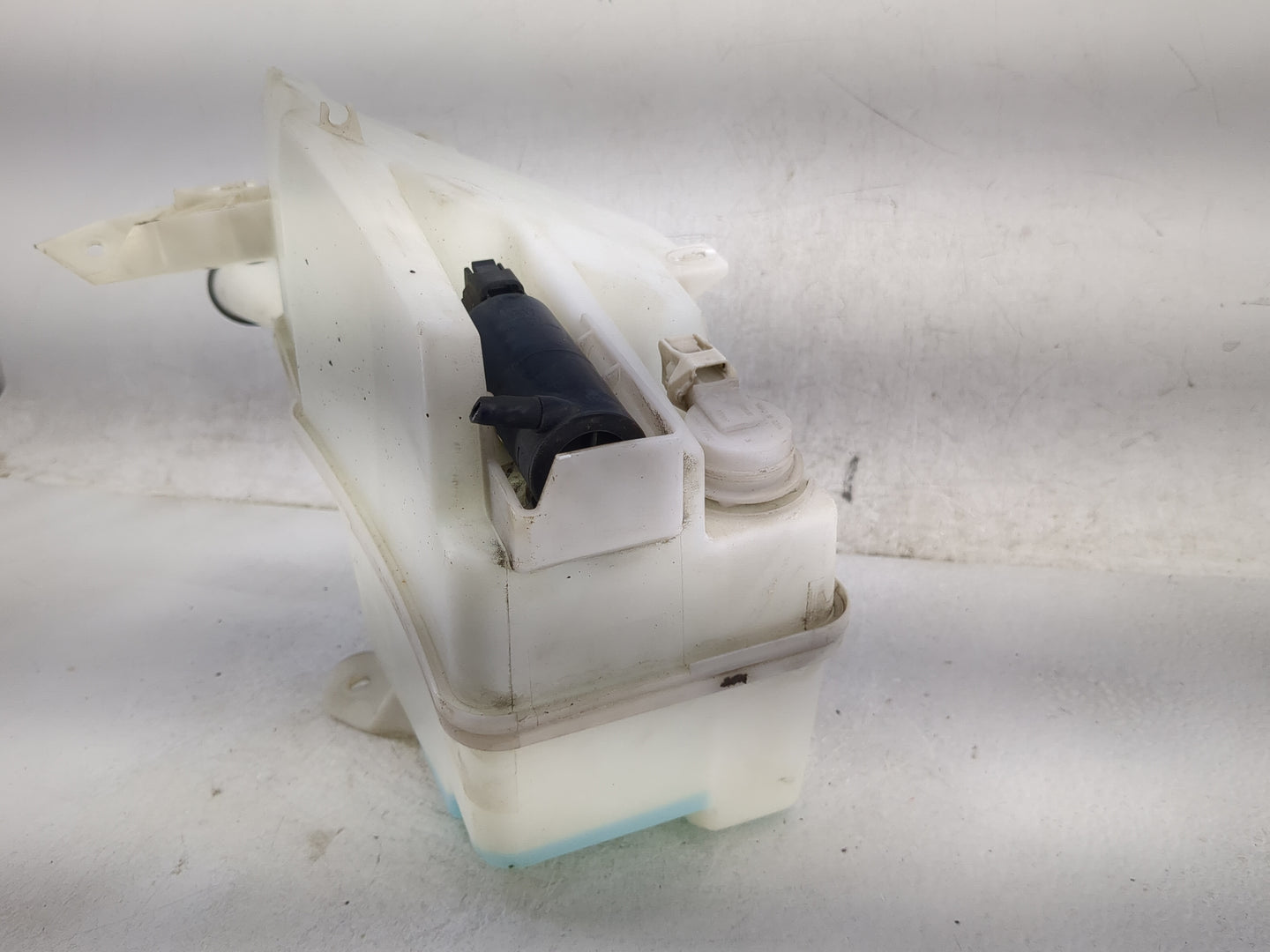 2009-2014 Nissan Maxima Windshield Washer Fluid Reservoir Bottle Oem 1474195 - Oemusedautoparts1.com