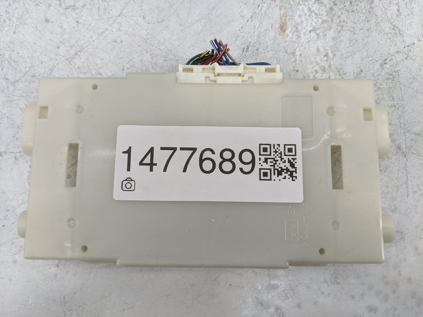 2011 Nissan Maxima Radio AM FM Cd Player Receiver Replacement P/N:27760 ZY80A 27760ZY80A-C Fits Fits 2010 2012 OEM Used Auto