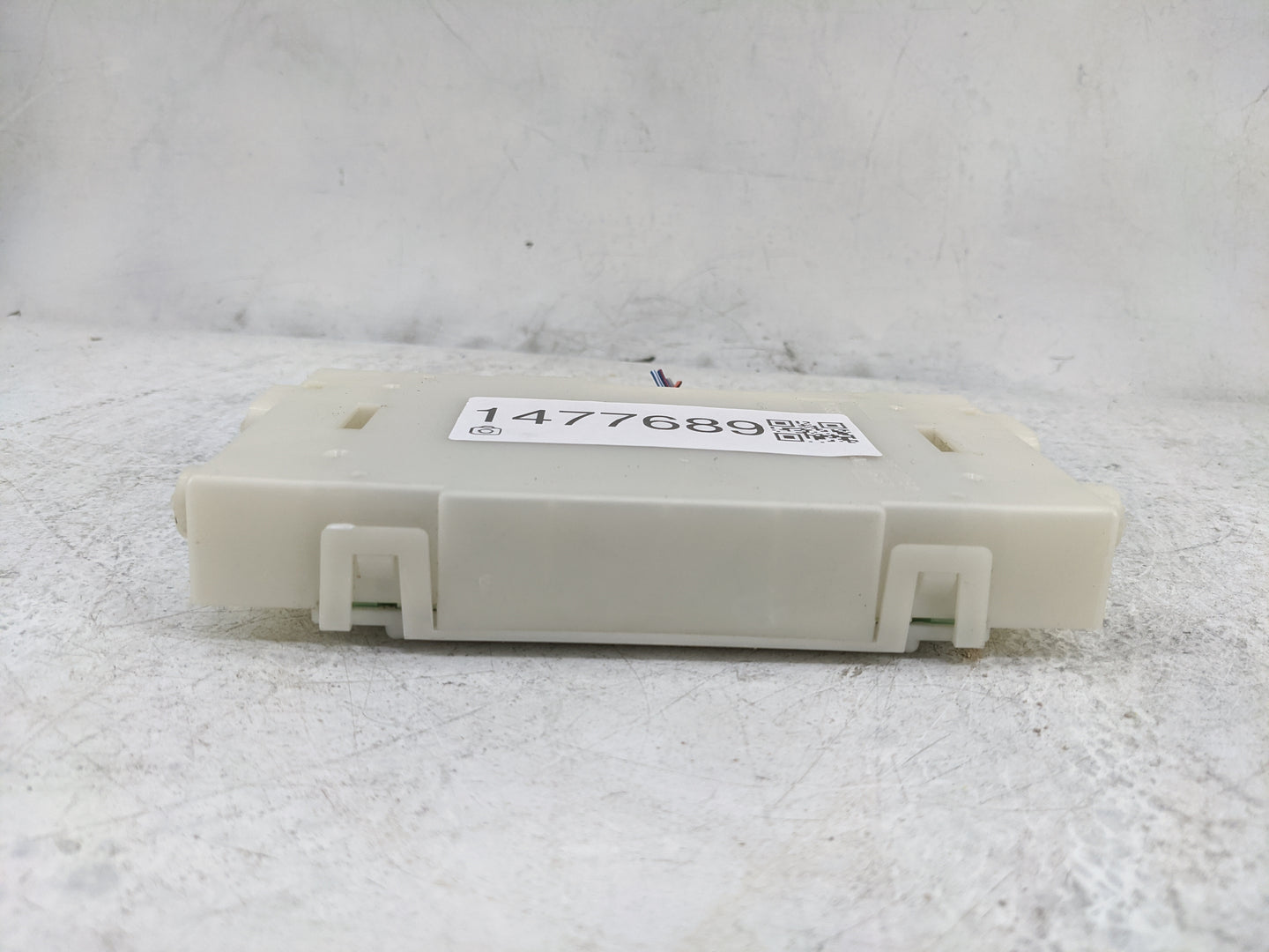 2011 Nissan Maxima Radio AM FM Cd Player Receiver Replacement P/N:27760 ZY80A 27760ZY80A-C Fits Fits 2010 2012 OEM Used Auto