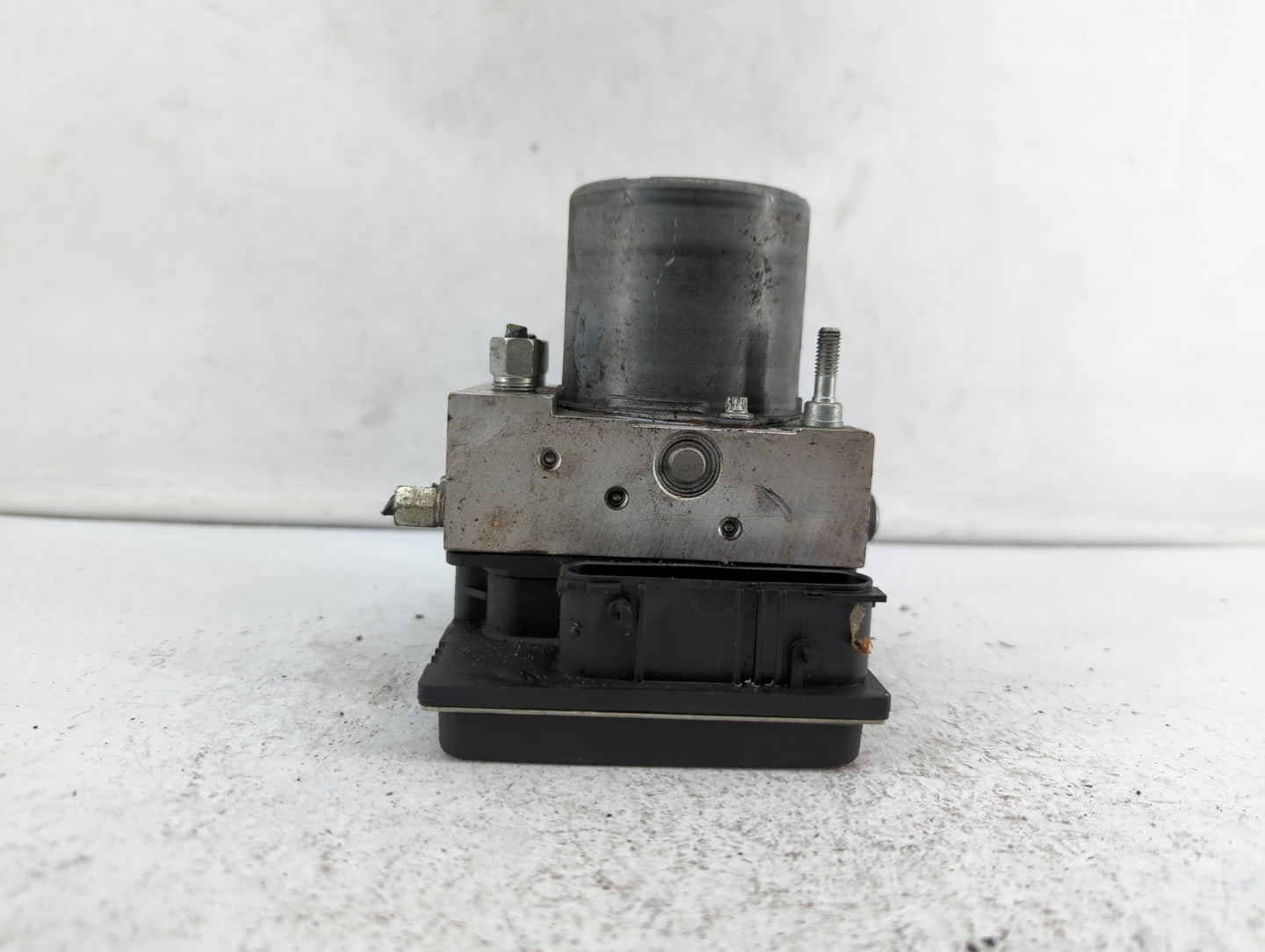 2011-2013 Nissan Maxima ABS Pump Control Module Replacement P/N:47660 ZY70A 47660-ZY906, 47660 ZY90C Fits Fits 2011 2012 201