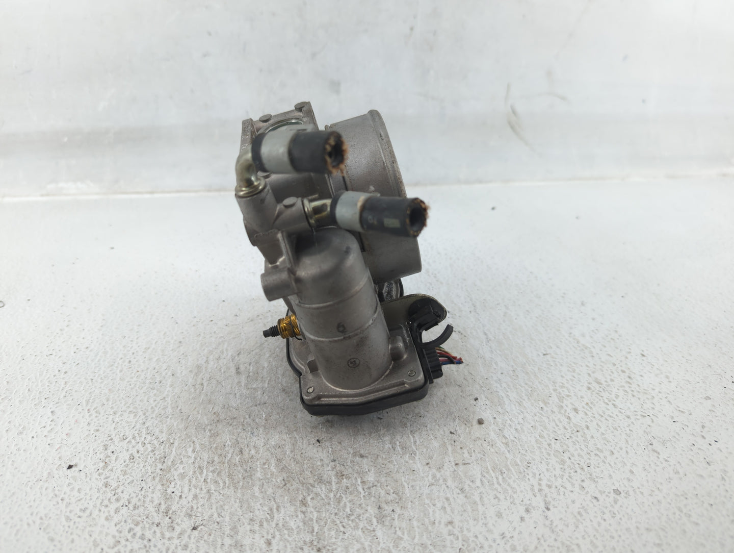 2009-2014 Nissan Maxima Throttle Body P/N:RME75-12 Fits Fits 2009 2010 2011 2012 2013 2014 OEM Used Auto Parts - Oemusedauto