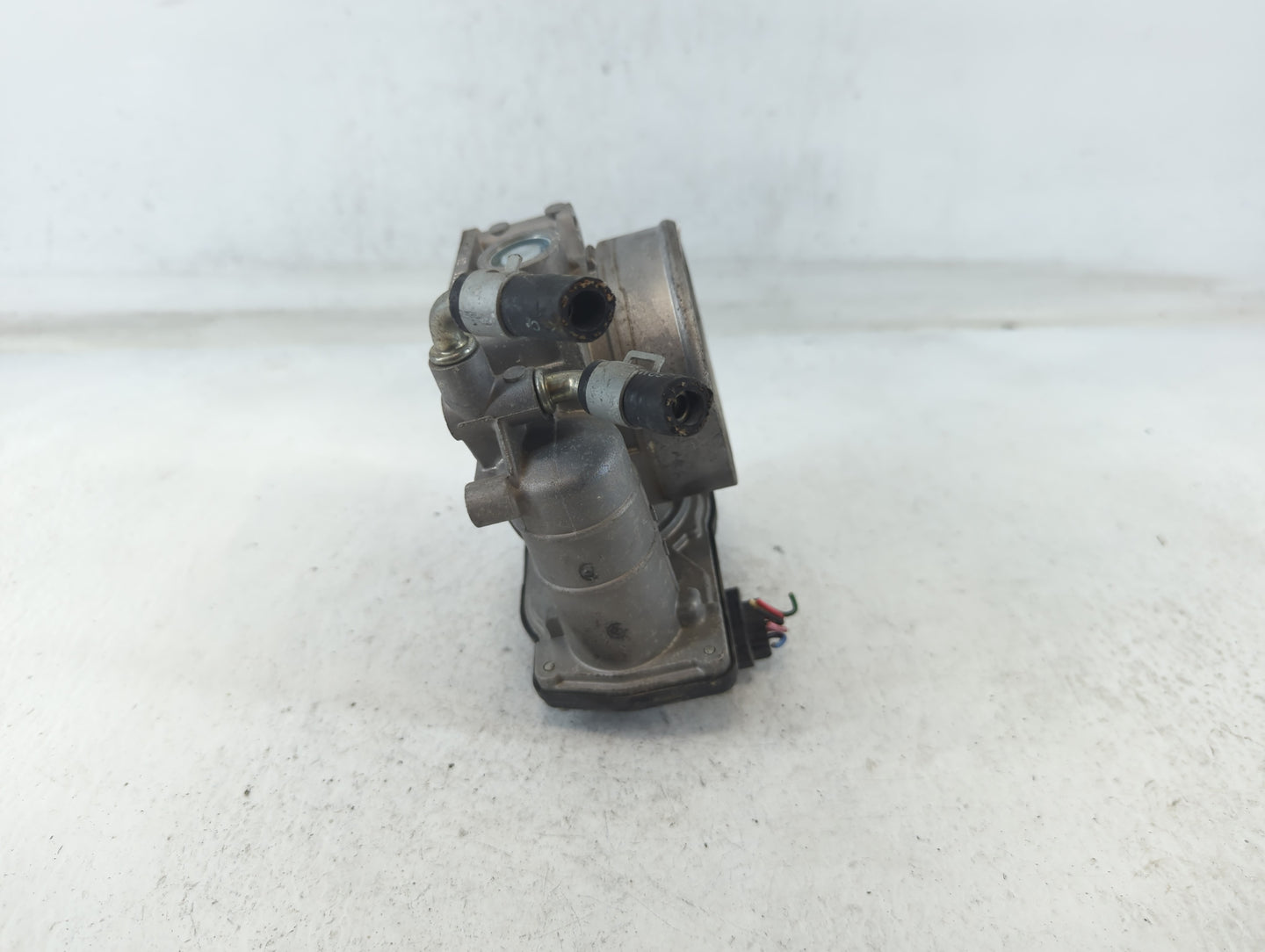 2009-2014 Nissan Maxima Throttle Body P/N:RME75-12 Fits Fits 2009 2010 2011 2012 2013 2014 OEM Used Auto Parts - Oemusedauto