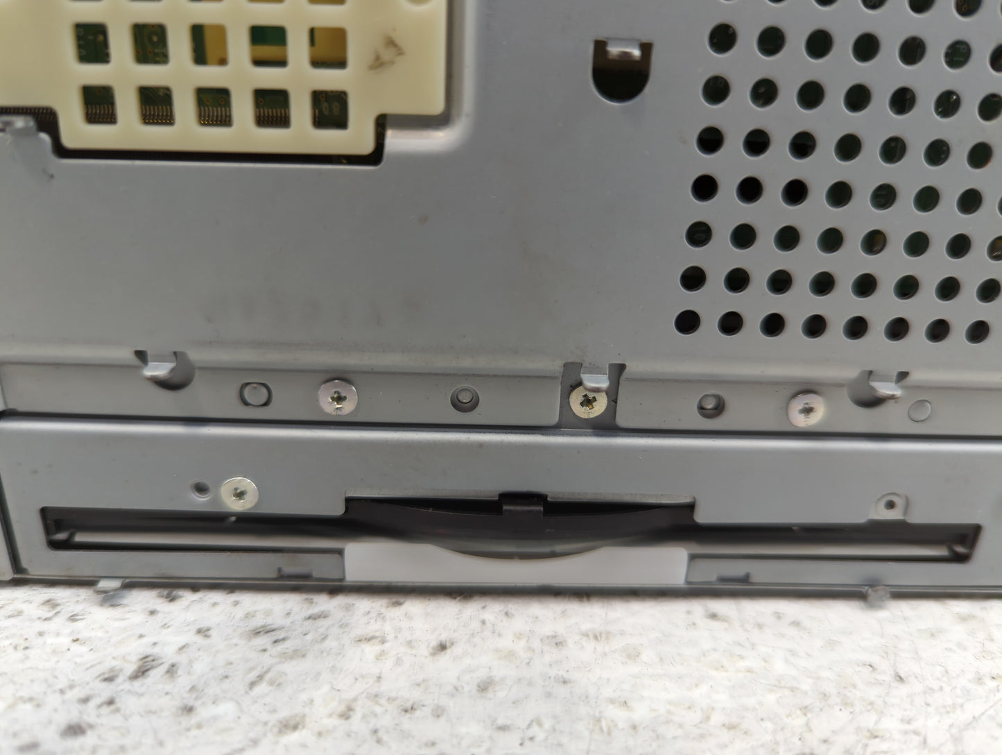 2010-2014 Nissan Maxima Am Fm Cd Player Radio Receiver - Oemusedautoparts1.com